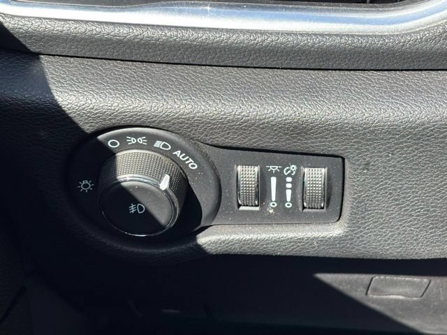 Used 2021 Chrysler Pacifica Limited w/ Premium & Safety Sphere Group AWD/4WD image 32