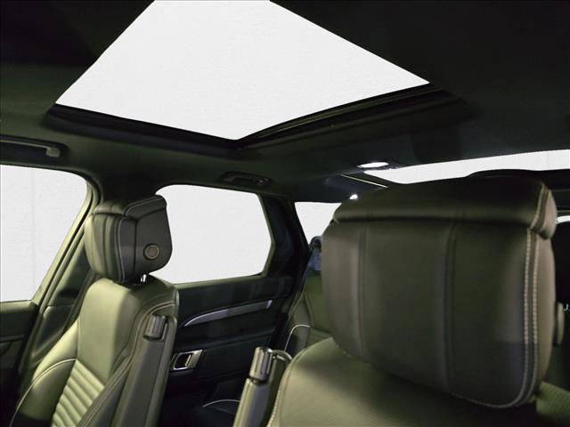 Certified 2024 Land Rover Discovery Dynamic SE image 25