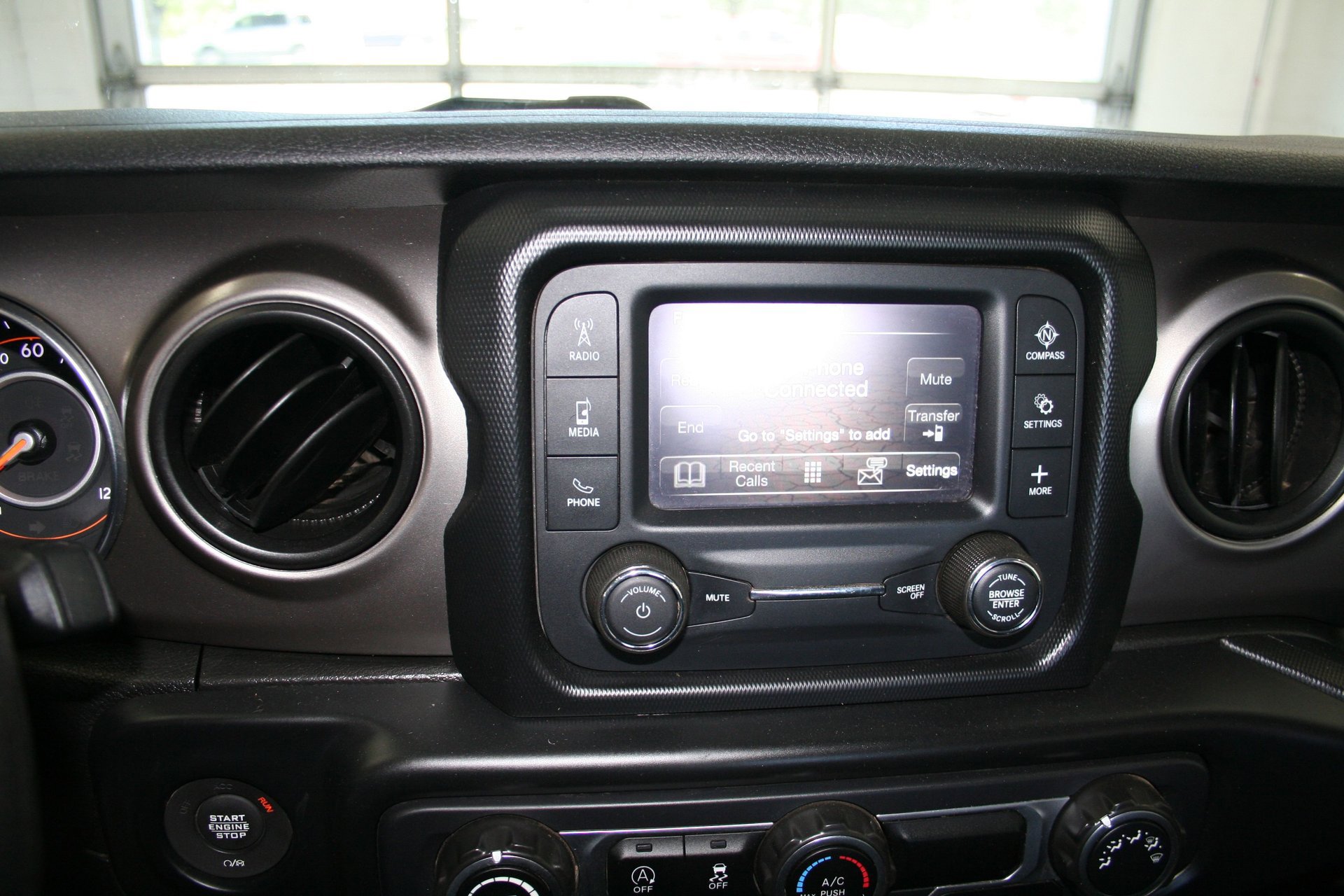 Used 2020 Jeep Wrangler Sport AWD/4WD image 40