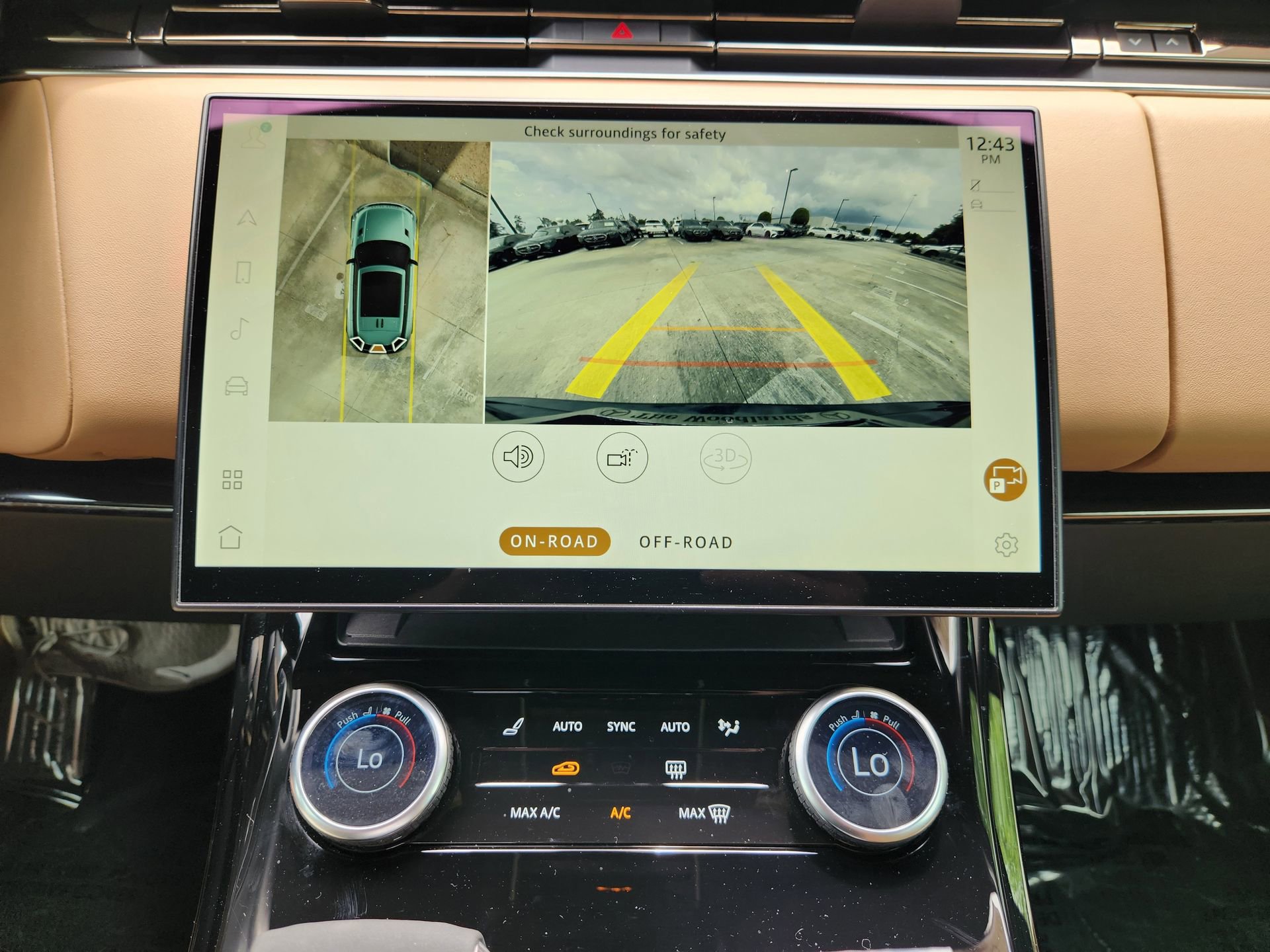 Used 2023 Land Rover Range Rover Sport SE Dynamic image 19