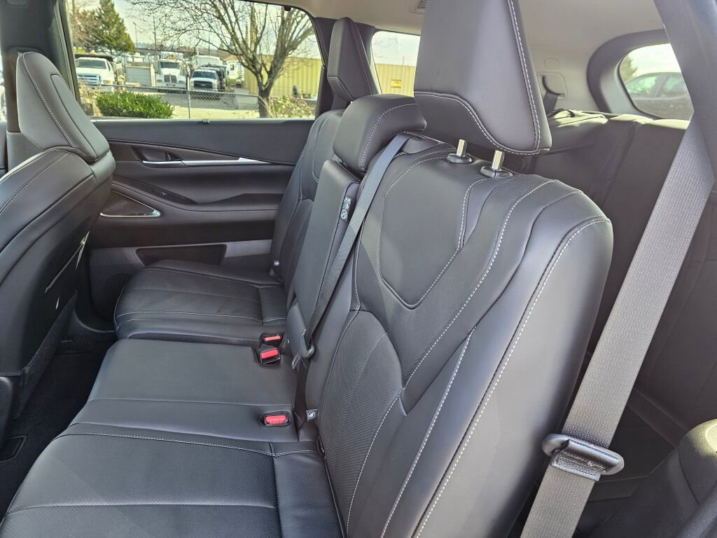 New 2025 INFINITI QX60 Sensory image 22