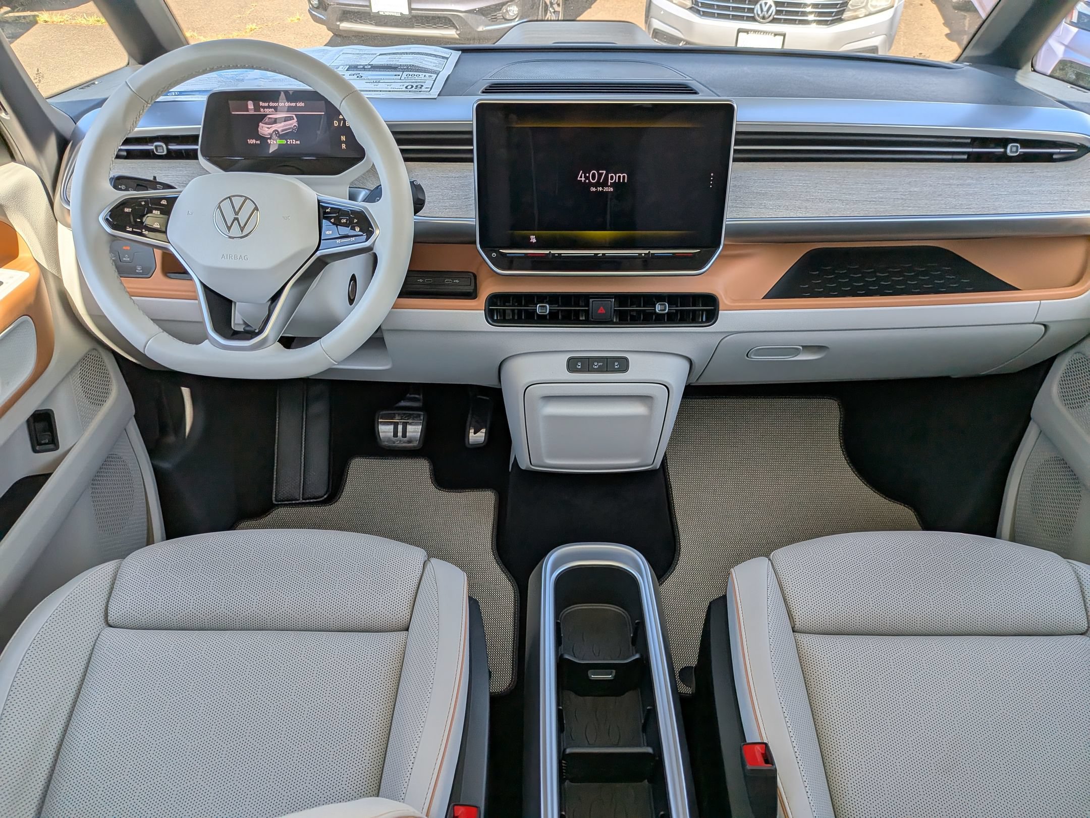 New 2025 Volkswagen ID. Buzz 1st Edition AWD/4WD image 22