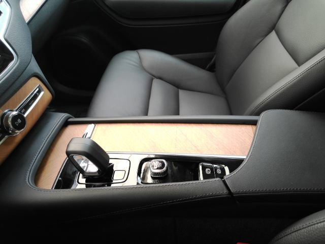 Used 2024 Volvo XC90 B6 Plus w/ Protection Package Premier AWD/4WD image 45