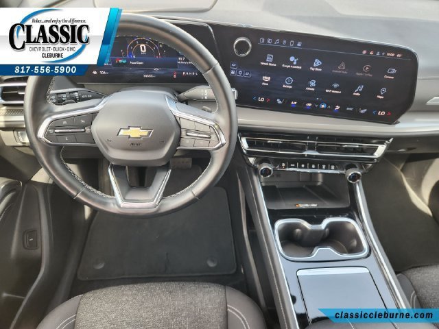 Used 2024 Chevrolet Traverse LT w/ LPO, Floor Liner Package FWD image 3
