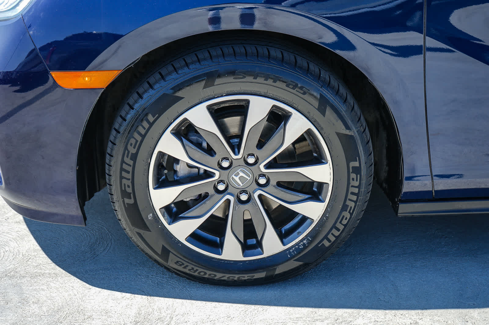 Used 2024 Honda Odyssey EX-L image 11