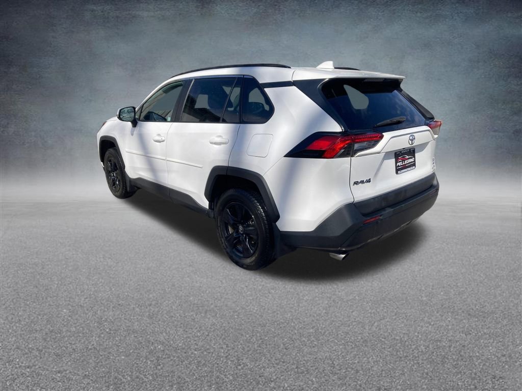 Used 2020 Toyota RAV4 XLE w/ Convenience Package AWD/4WD image 3