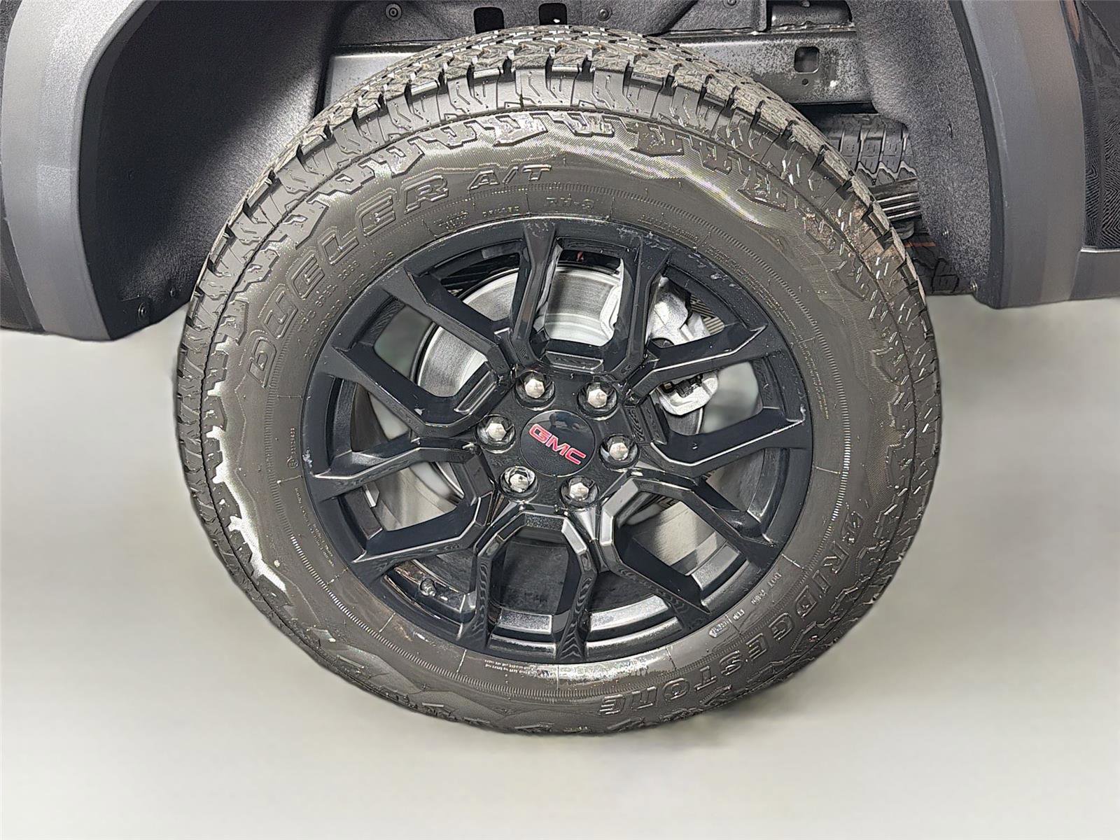 New 2025 GMC Canyon Elevation w/ Convenience Package image 30