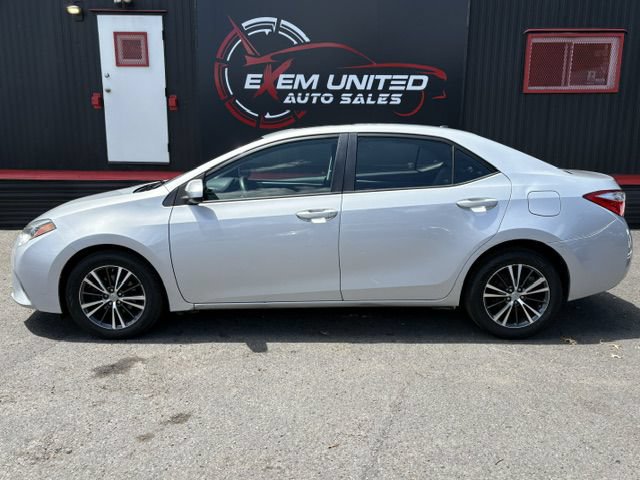 Used 2016 Toyota Corolla LE Premium FWD image 3