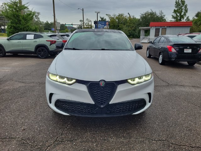 Used 2024 Alfa Romeo Tonale Veloce w/ Active Assist Package AWD/4WD image 5
