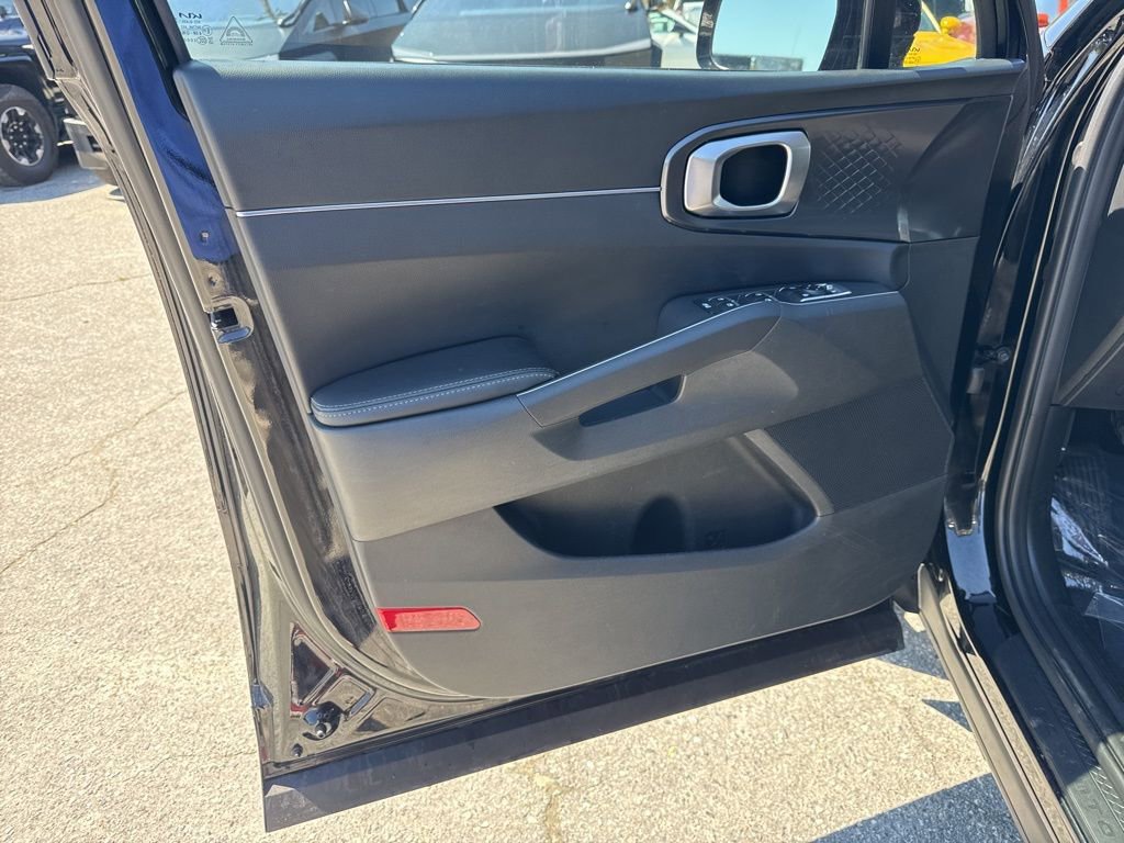 Used 2023 Kia Sorento S w/ Panoramic Sunroof Package image 26