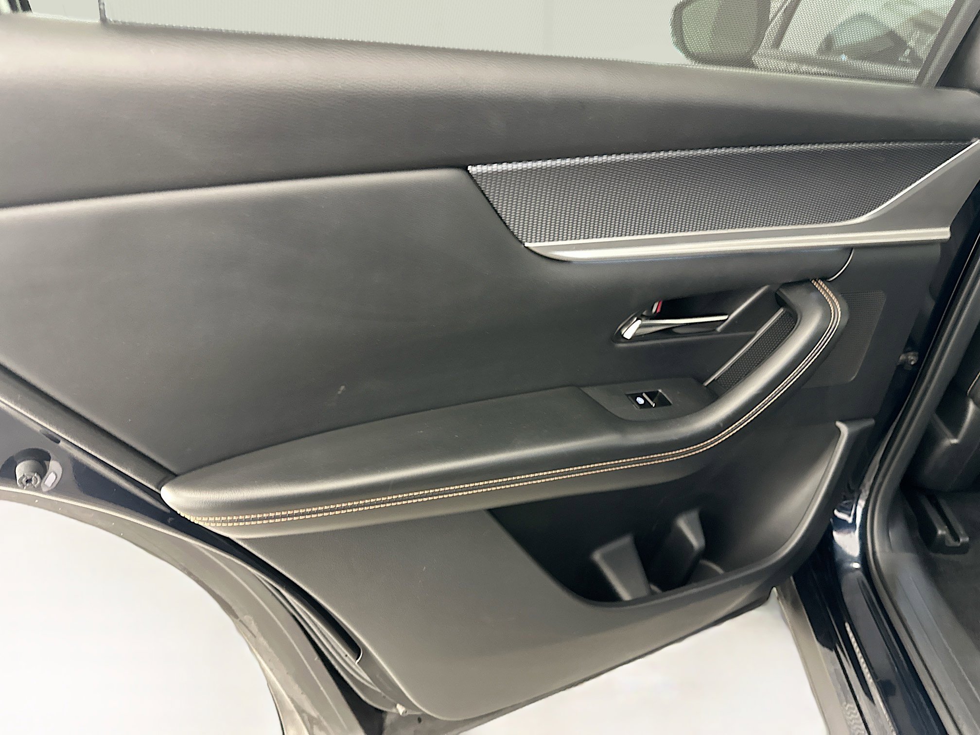 Used 2024 MAZDA CX-90 3.3 Turbo S image 28