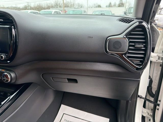 Used 2025 Kia Soul EX image 37