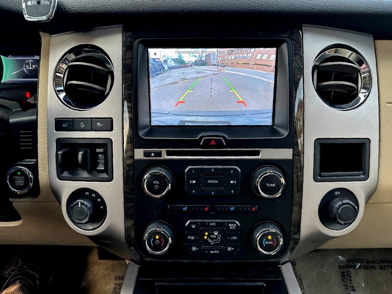 Used 2017 Ford Expedition Limited image 23
