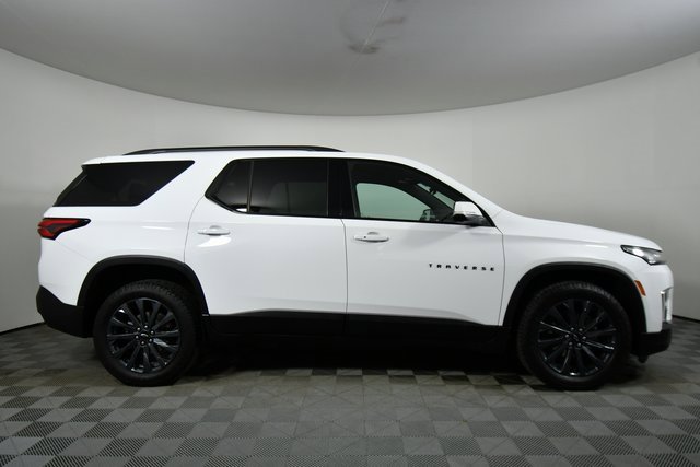 Used 2023 Chevrolet Traverse RS image 15