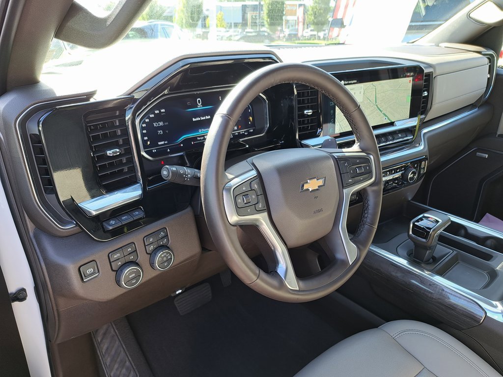 Used 2025 Chevrolet Silverado 1500 LTZ w/ LTZ Premium Package image 13
