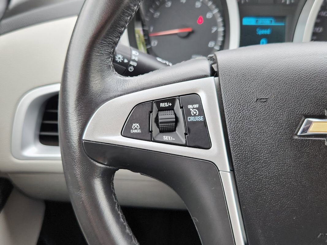 Used 2017 Chevrolet Equinox LT w/ Convenience Package image 27