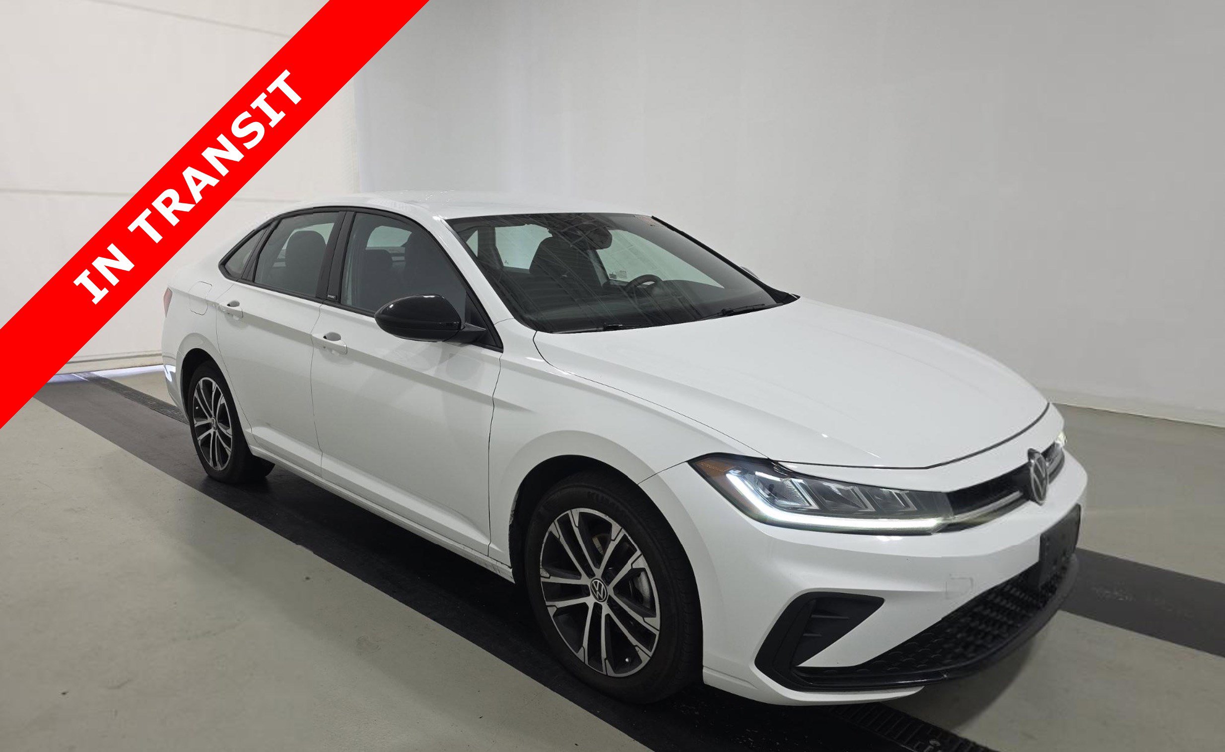Used 2025 Volkswagen Jetta Sport image 5