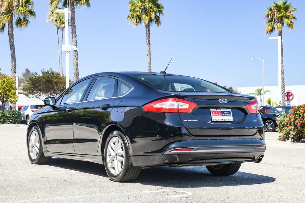Used 2016 Ford Fusion SE FWD image 7