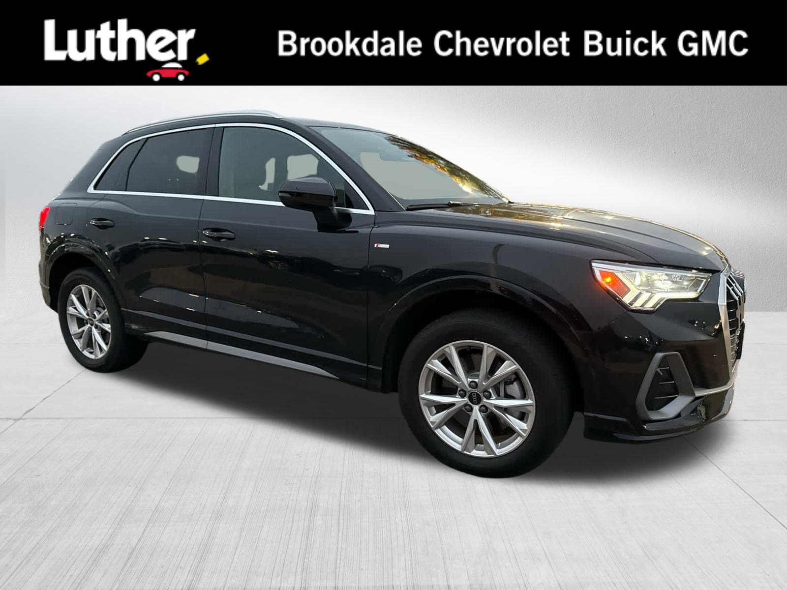 Used 2024 Audi Q3 2.0T Premium w/ Convenience Package