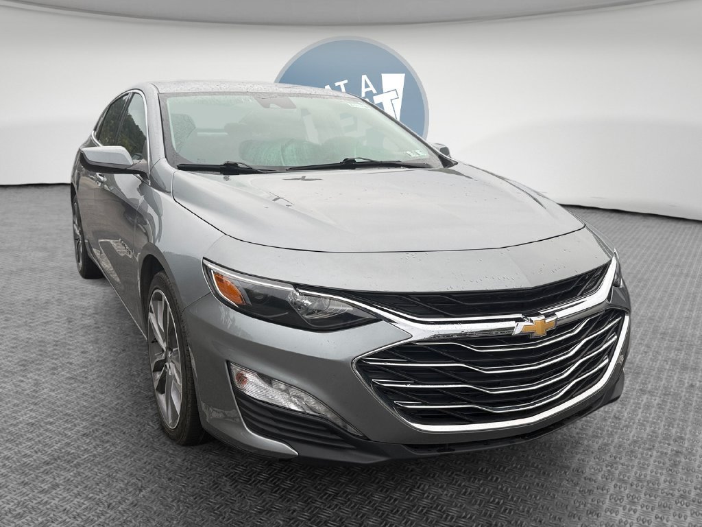 Used 2025 Chevrolet Malibu LT FWD image 1