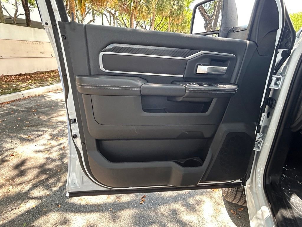 New 2025 RAM 2500 Big Horn image 32