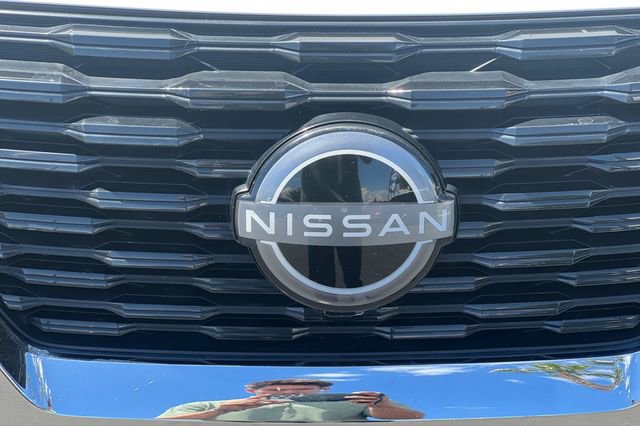 Used 2023 Nissan Rogue S image 38