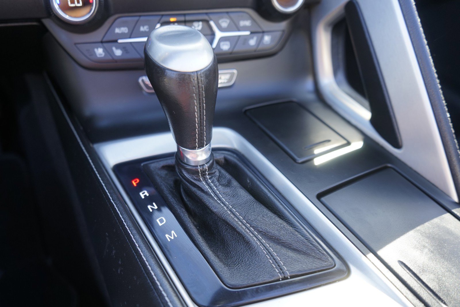 Used 2014 Chevrolet Corvette Stingray Convertible w/ 2LT Preferred Equipment Group image 19