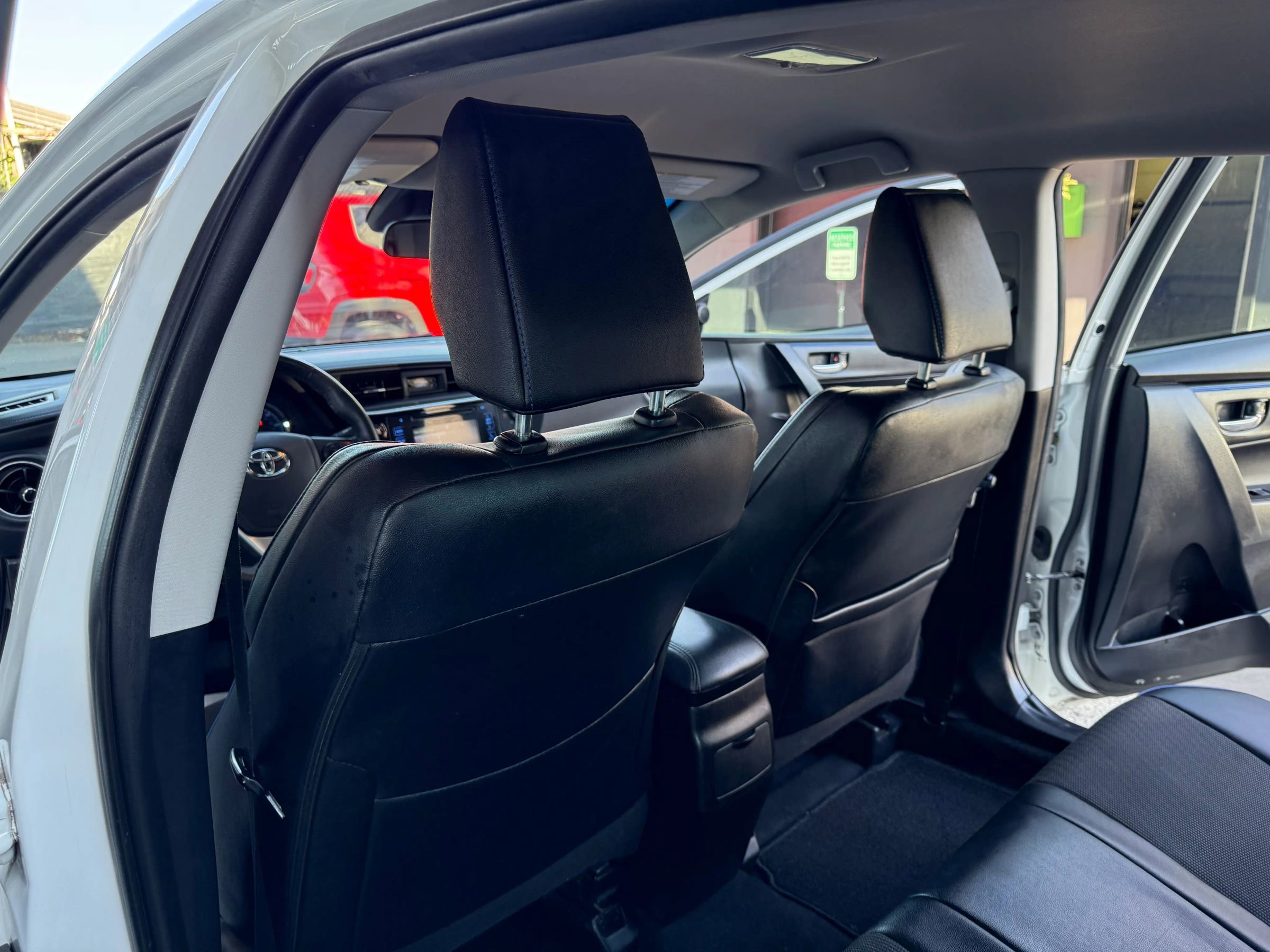 Used 2017 Toyota Corolla SE image 14