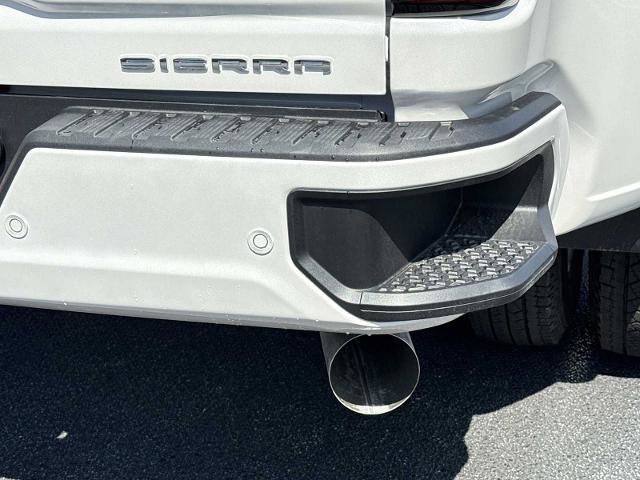 New 2025 GMC Sierra 3500 Denali Ultimate AWD/4WD image 36