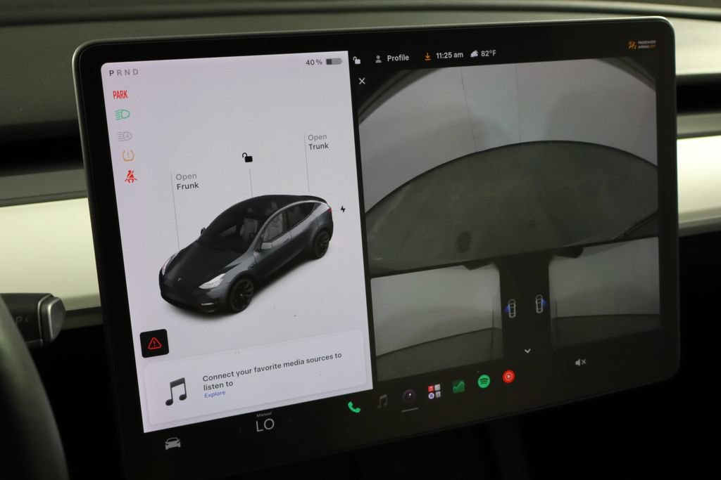 Used 2021 Tesla Model Y Long Range AWD/4WD image 40