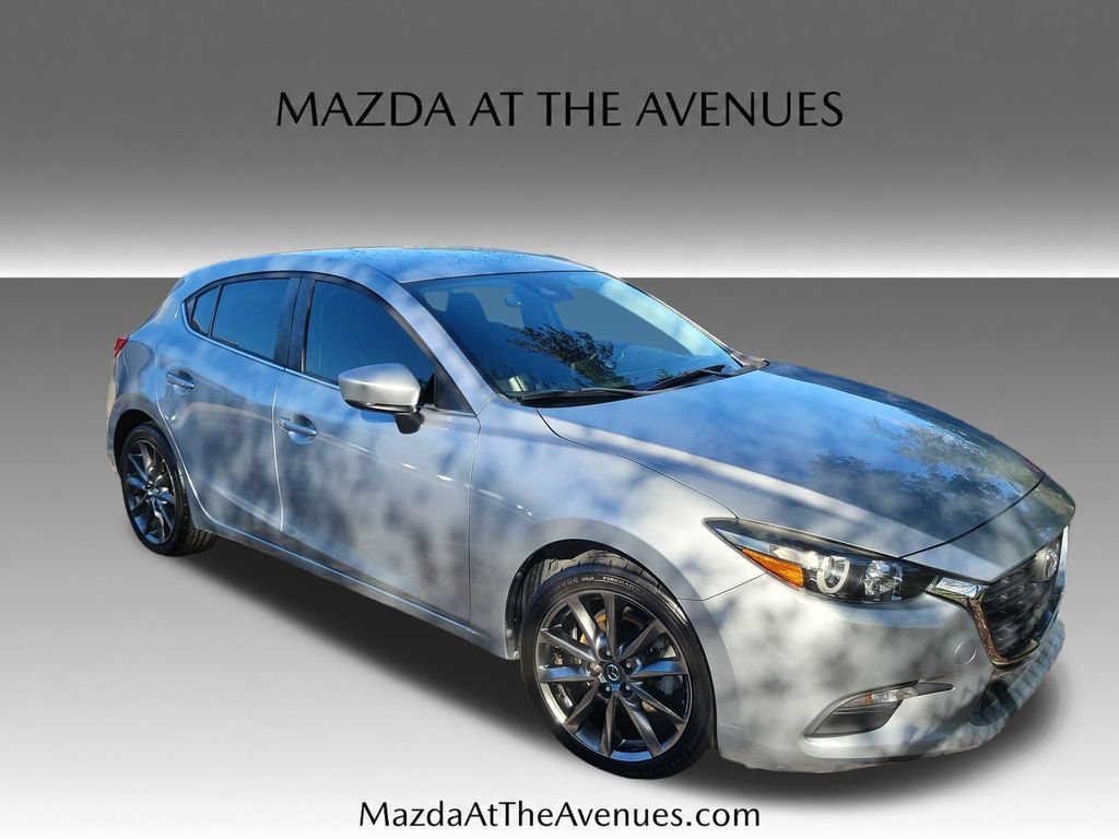 Used 2018 MAZDA MAZDA3 Touring FWD image 9