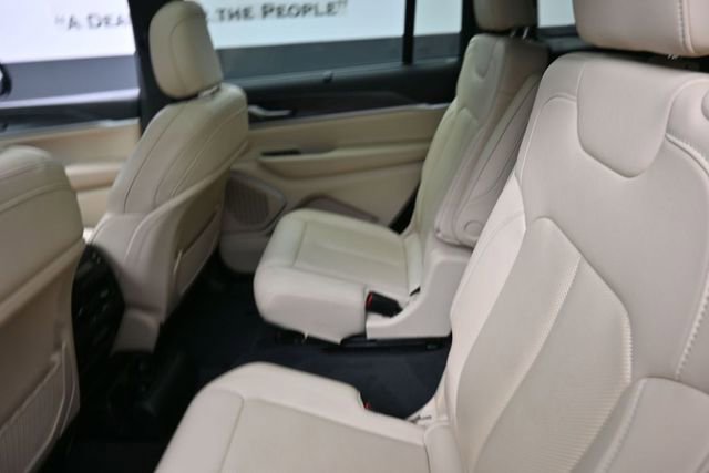 Used 2023 Jeep Grand Cherokee L Limited w/ Luxury Tech Group II AWD/4WD image 23