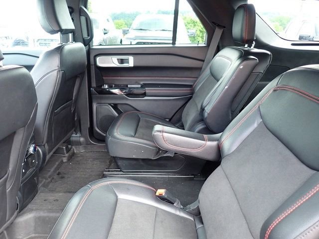 Used 2023 Ford Explorer ST-Line w/ Class IV Trailer Tow Package AWD/4WD image 12