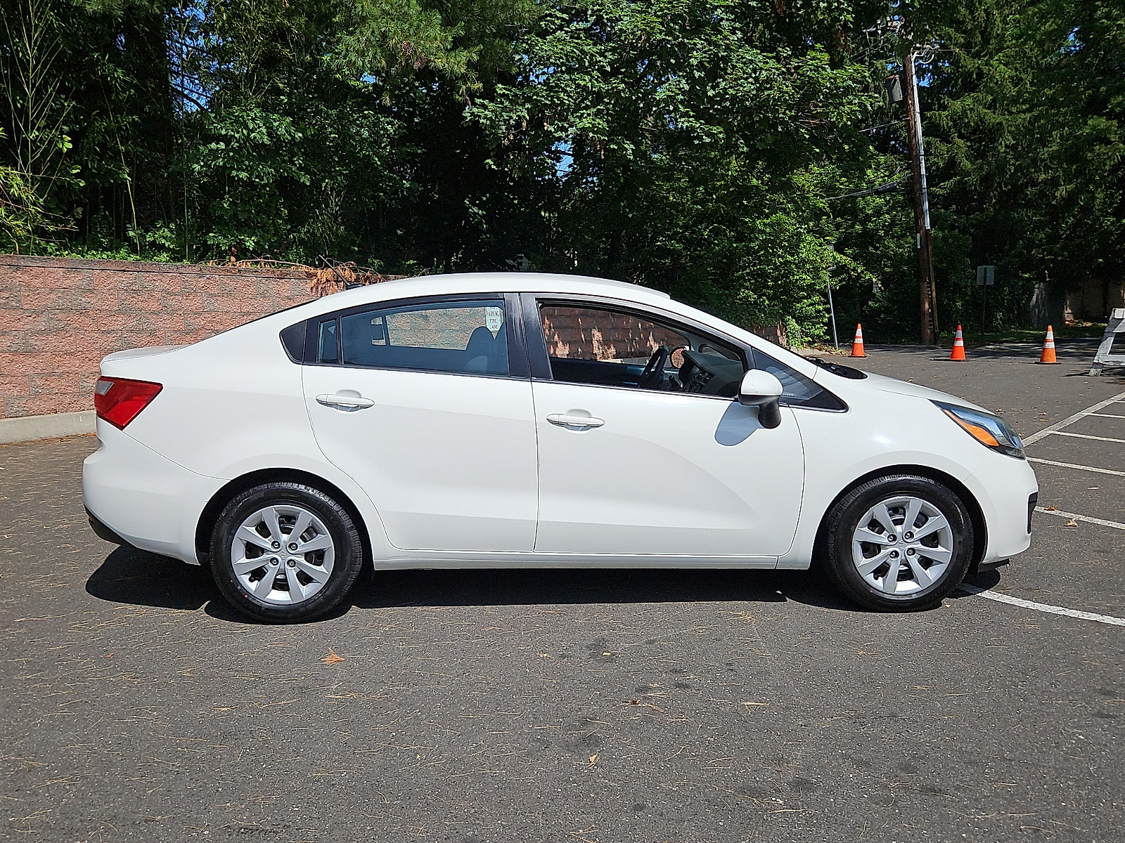 Used 2015 Kia Rio LX w/ Power Package FWD image 7