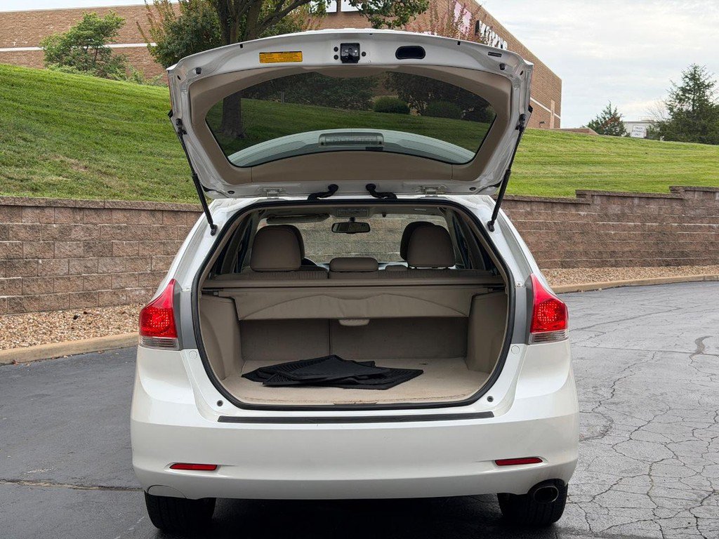 Used 2012 Toyota Venza LE FWD image 4