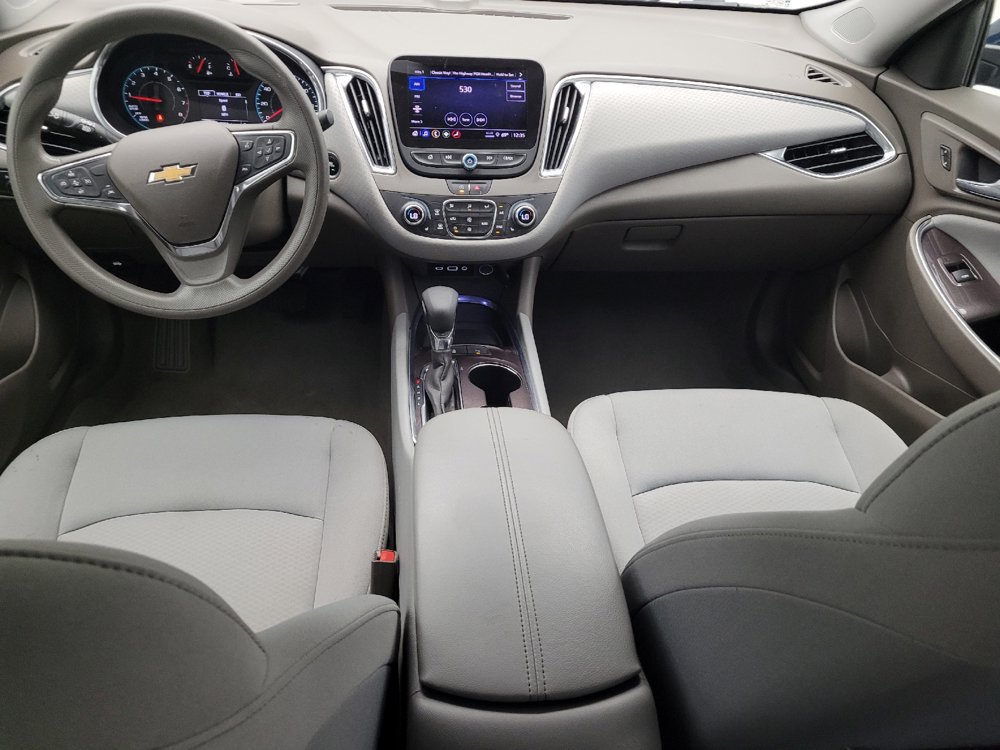 Used 2021 Chevrolet Malibu LT FWD image 22