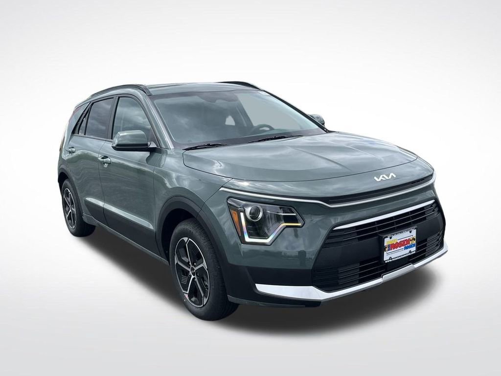 New 2025 Kia Niro EX image 7