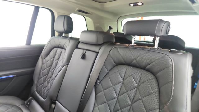 Used 2026 BMW X7 xDrive40i image 33