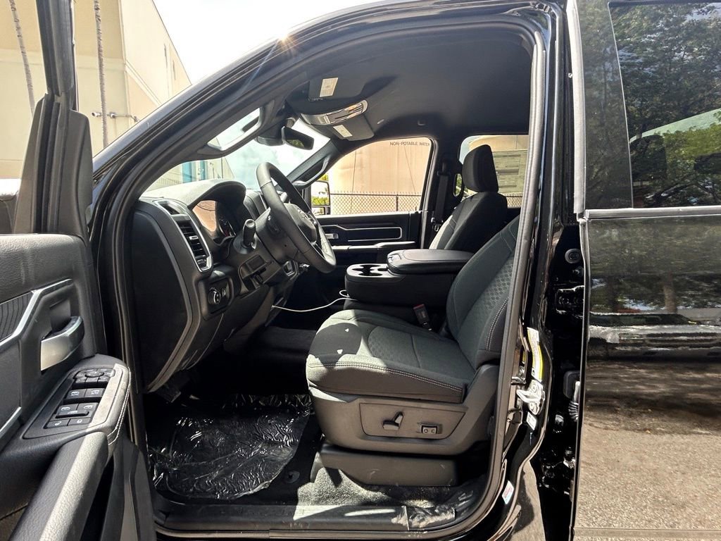 New 2025 RAM 2500 Big Horn image 9