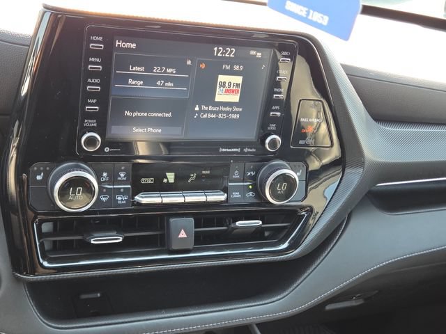Used 2021 Toyota Highlander XSE AWD/4WD image 29