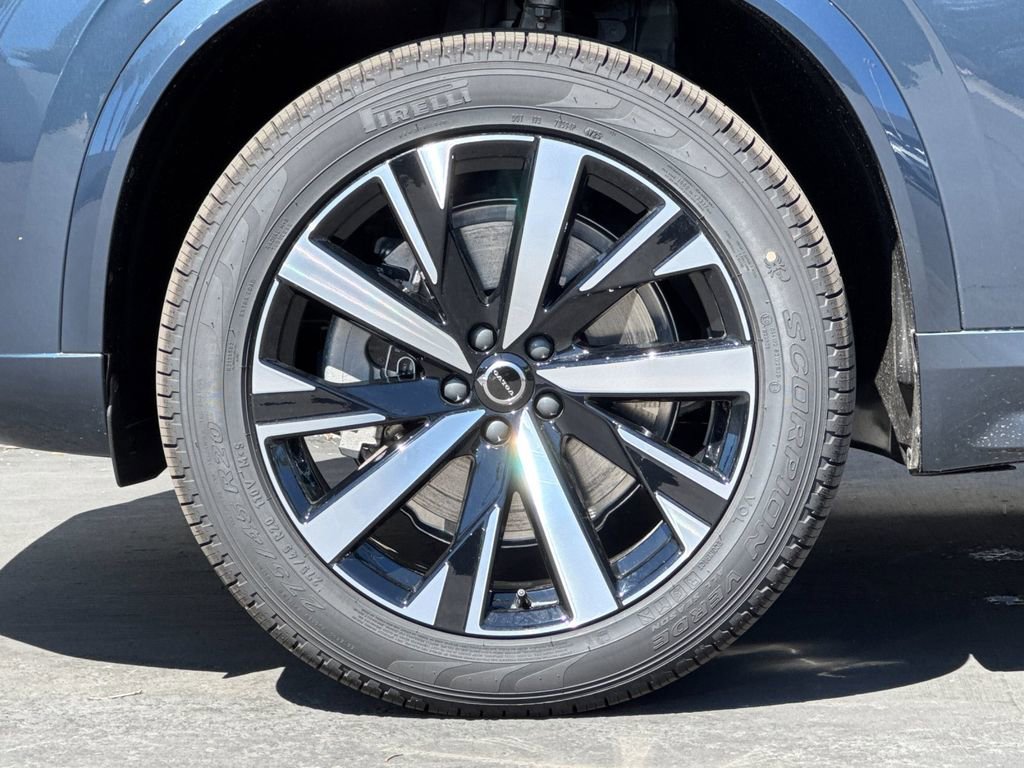 New 2026 Volvo XC90 B5 Core image 26