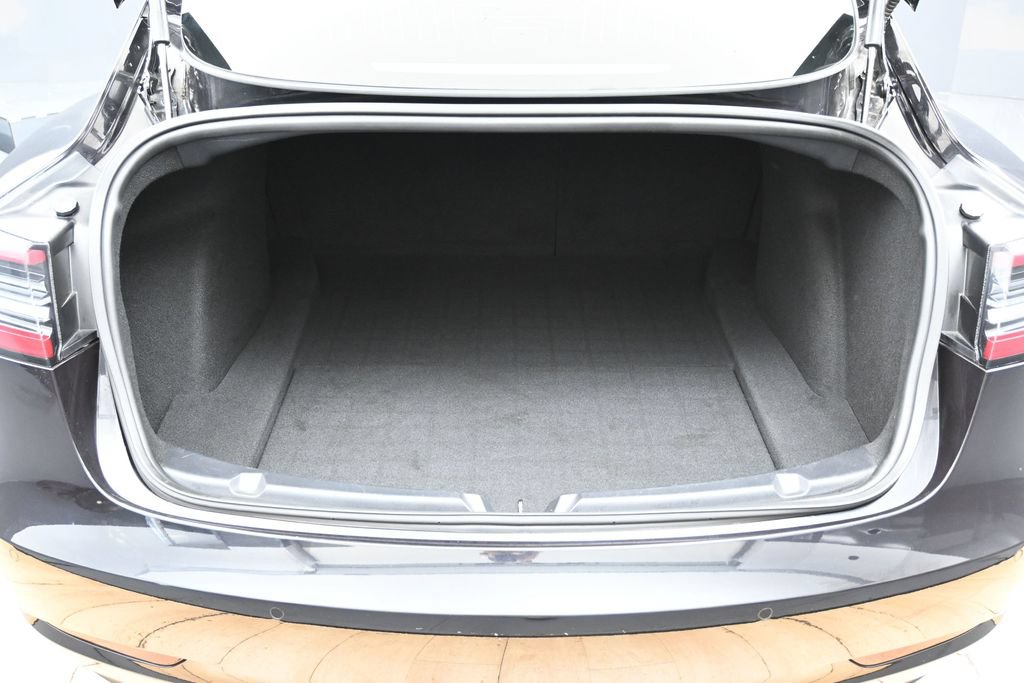 Used 2018 Tesla Model 3 Long Range RWD image 40