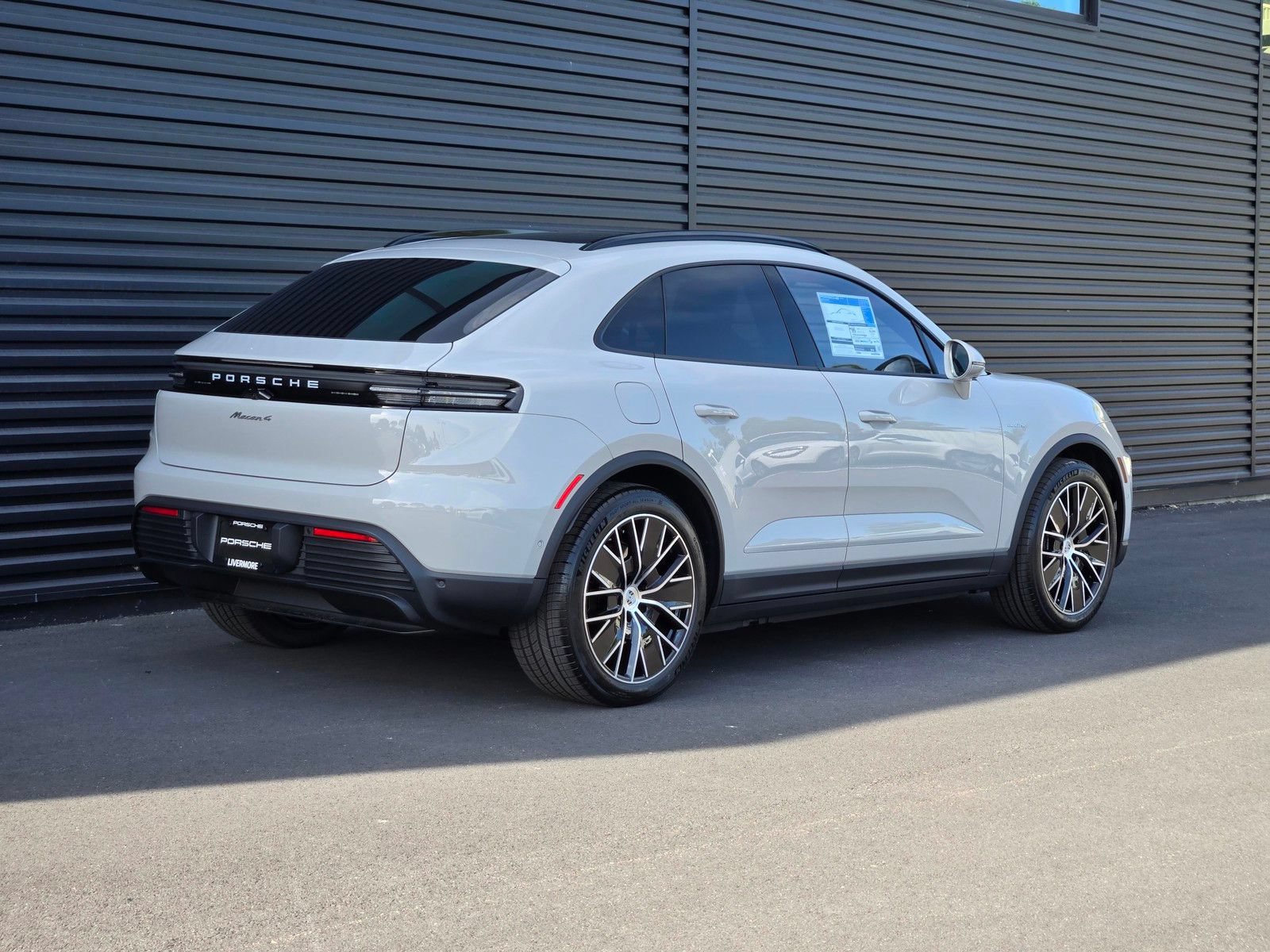 New 2026 Porsche Macan 4 Electric AWD/4WD image 7