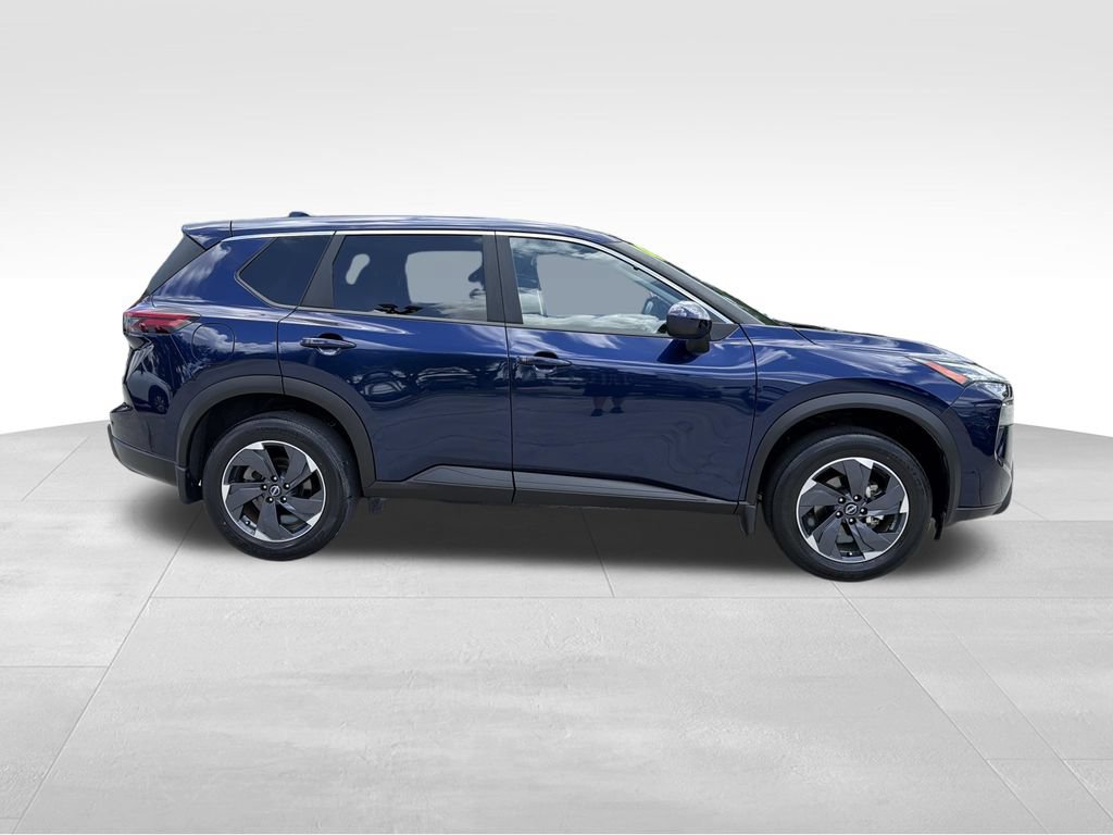 Certified 2024 Nissan Rogue SV FWD image 8