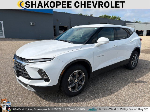 Used 2025 Chevrolet Blazer LT AWD/4WD image 1