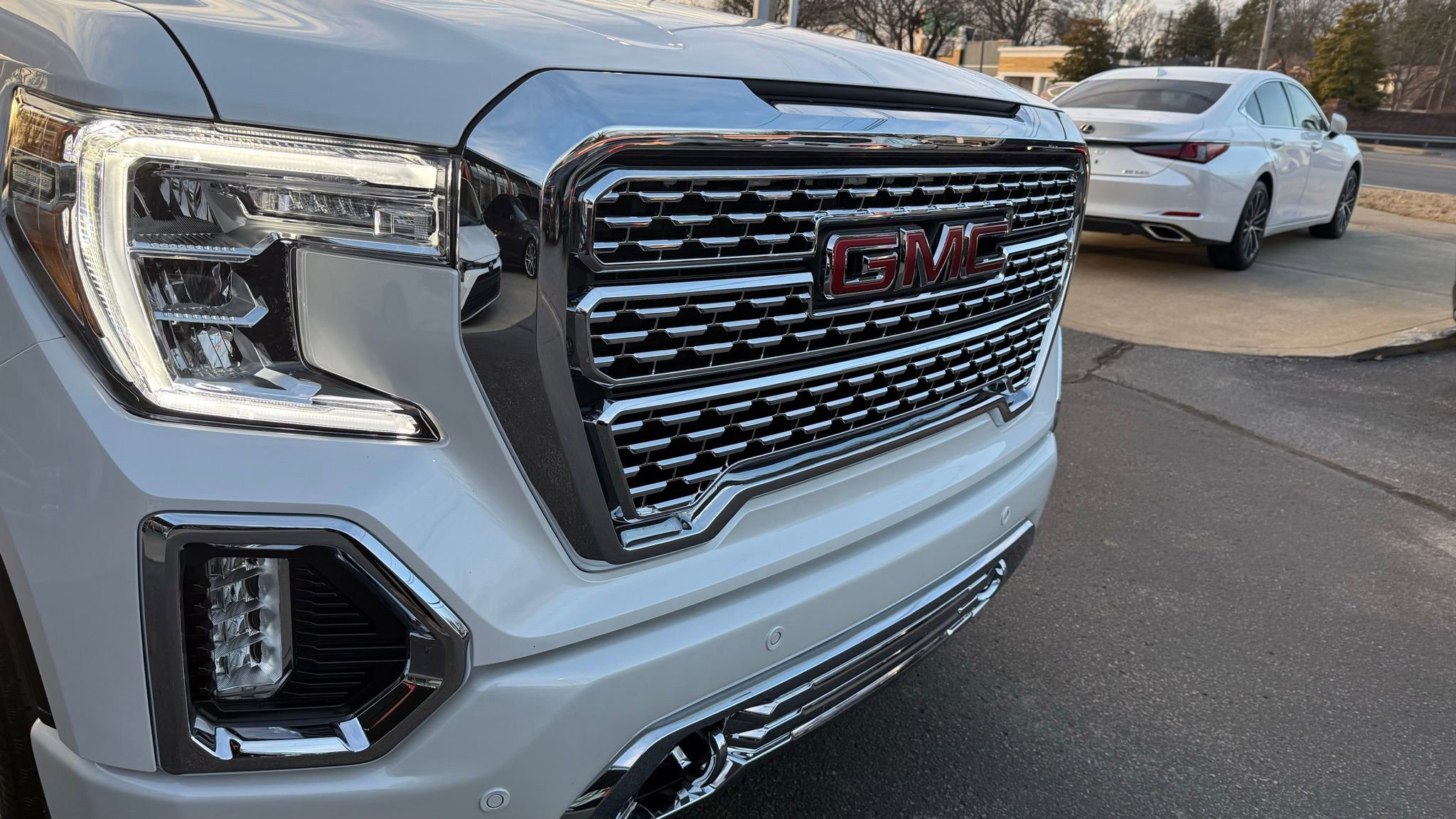 Used 2022 GMC Sierra 1500 Denali w/ Denali Premium Package image 8