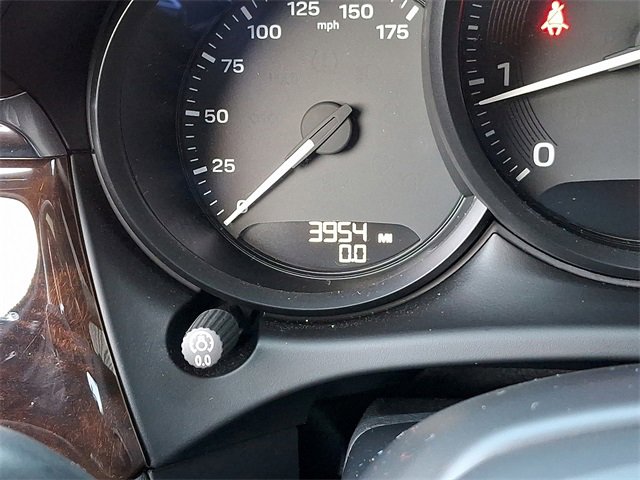 Used 2025 Porsche Macan image 27