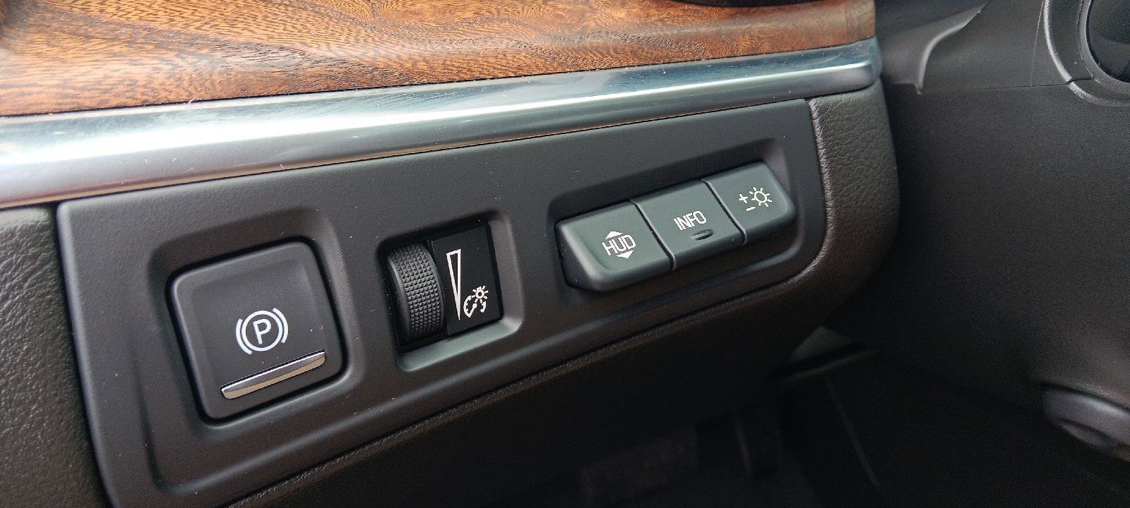 Used 2021 Cadillac XT5 Premium Luxury w/ Platinum Package image 11