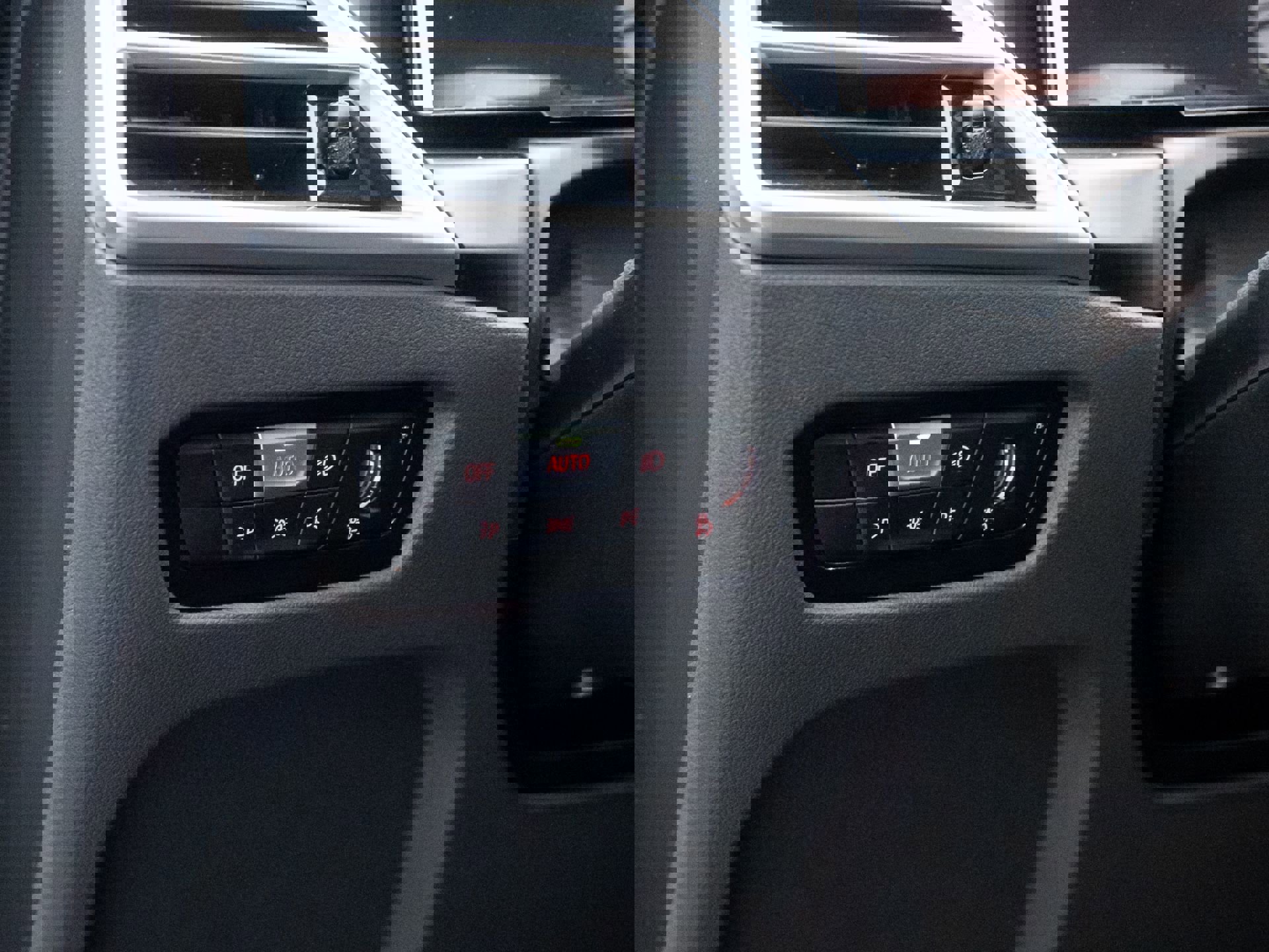 New 2026 BMW 430i xDrive Coupe w/ M Sport Package AWD/4WD image 22