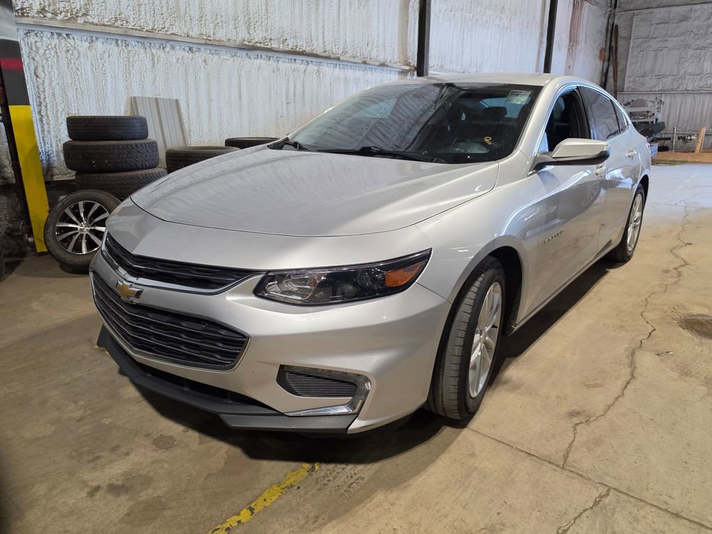 Used 2018 Chevrolet Malibu LT FWD image 1